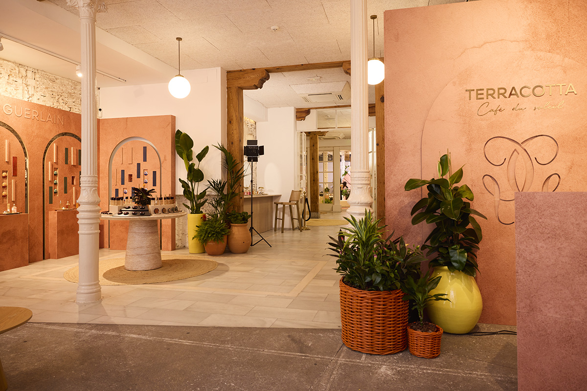 Café du Soleil Guerlain: El plan beauty de la semana en Madrid huele a café, sol y polvos bronceadores icónicos